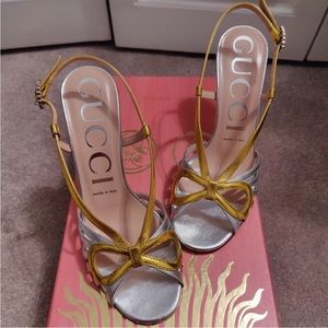 Authentic GUCCI Metallic Leather Crossed Bow Sandals Silver Gold 37,5 7,5 New